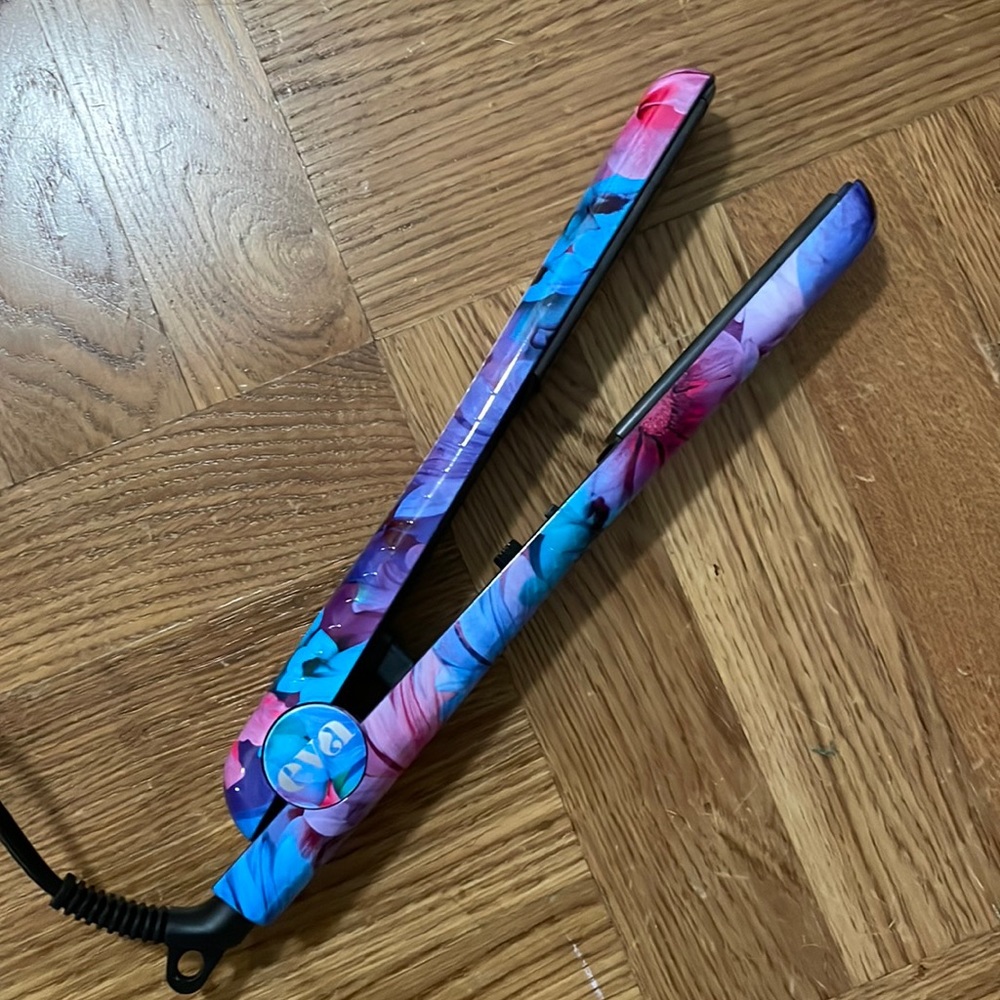 Eva floral hair straightener